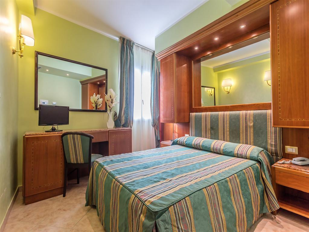 Raeli Hotel Siracusa Řím Exteriér fotografie