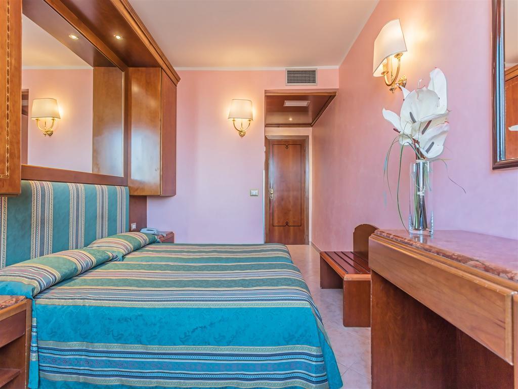 Raeli Hotel Siracusa Řím Exteriér fotografie