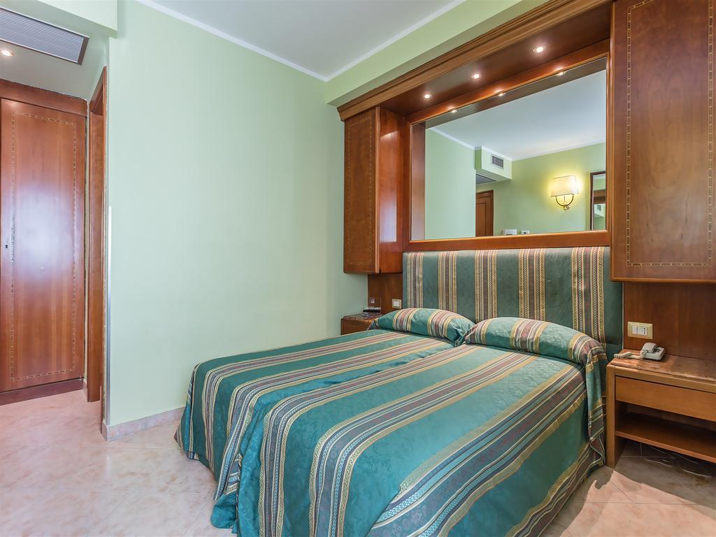 Raeli Hotel Siracusa Řím Exteriér fotografie