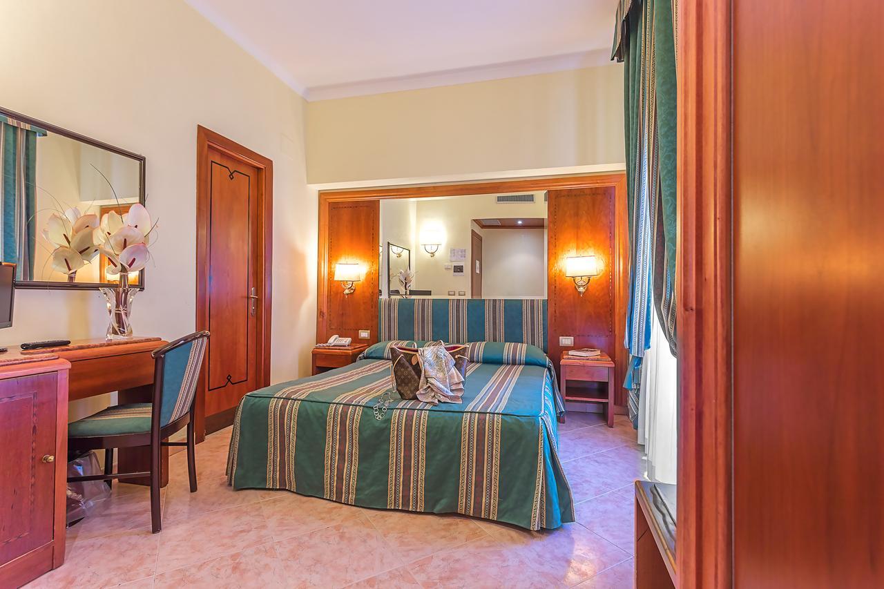Raeli Hotel Siracusa Řím Exteriér fotografie