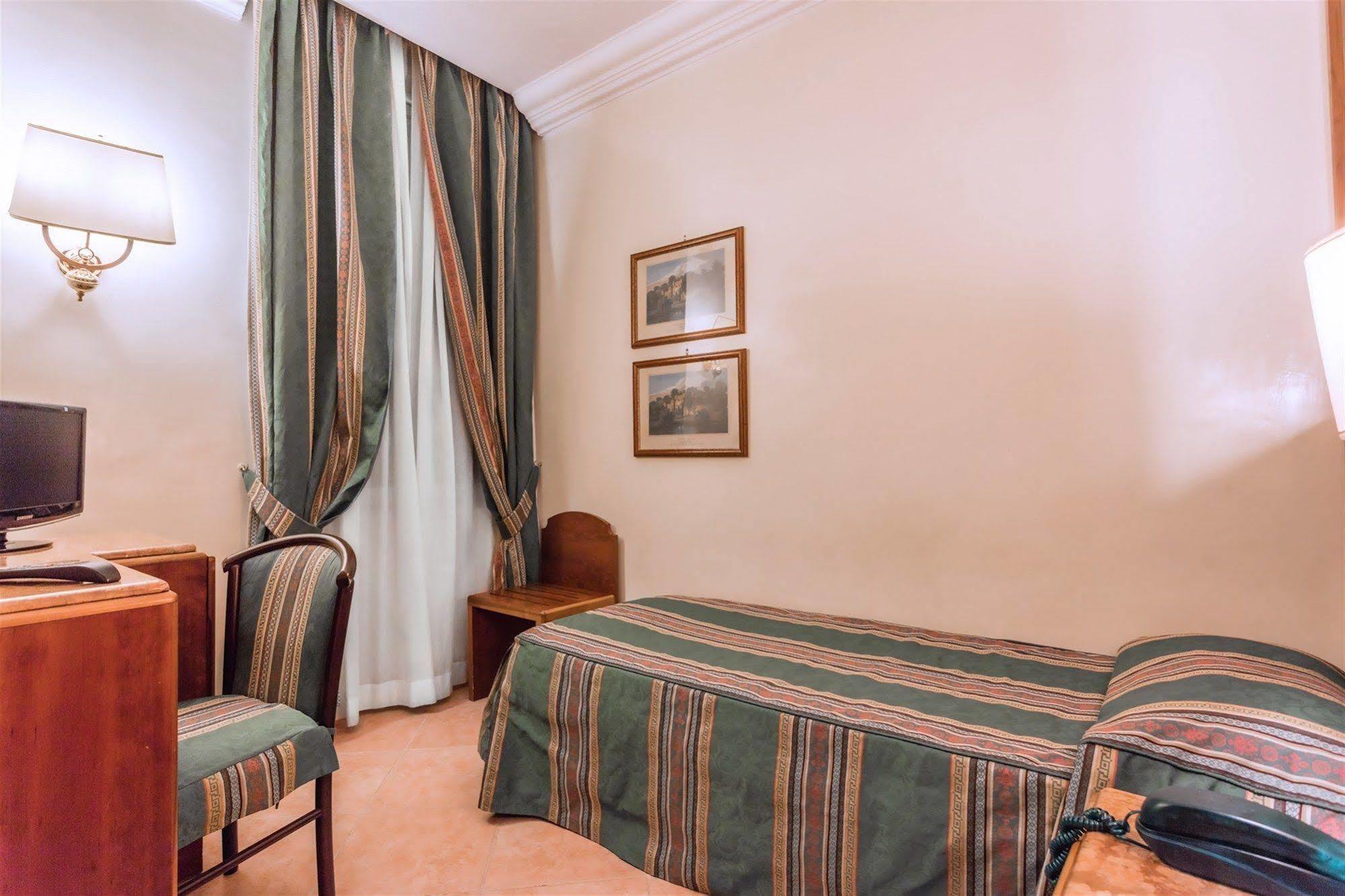 Raeli Hotel Siracusa Řím Exteriér fotografie