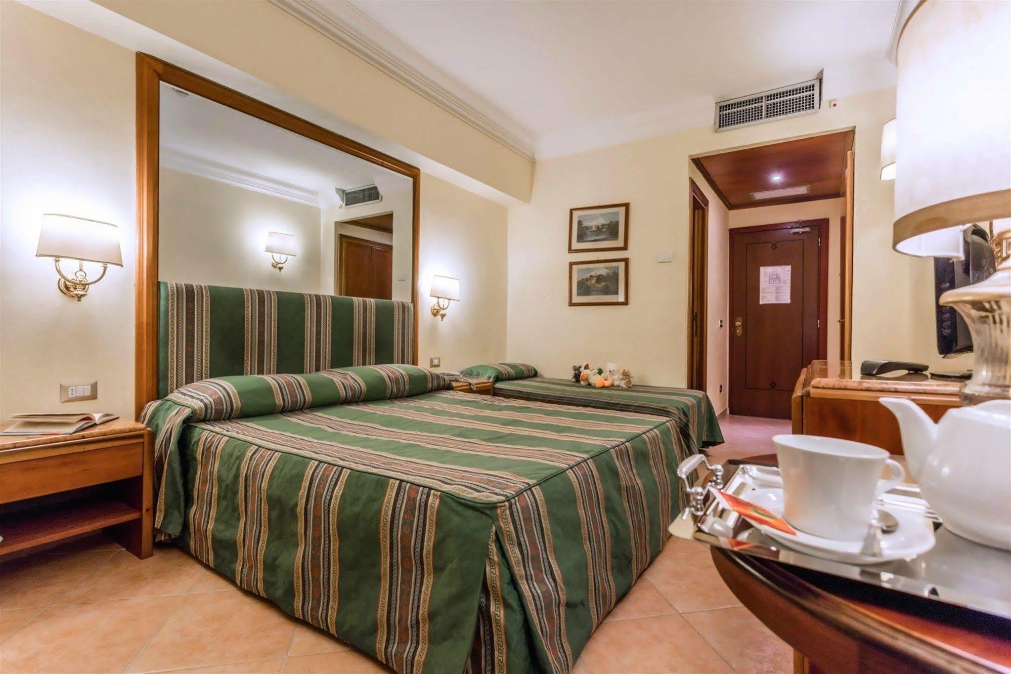 Raeli Hotel Siracusa Řím Exteriér fotografie