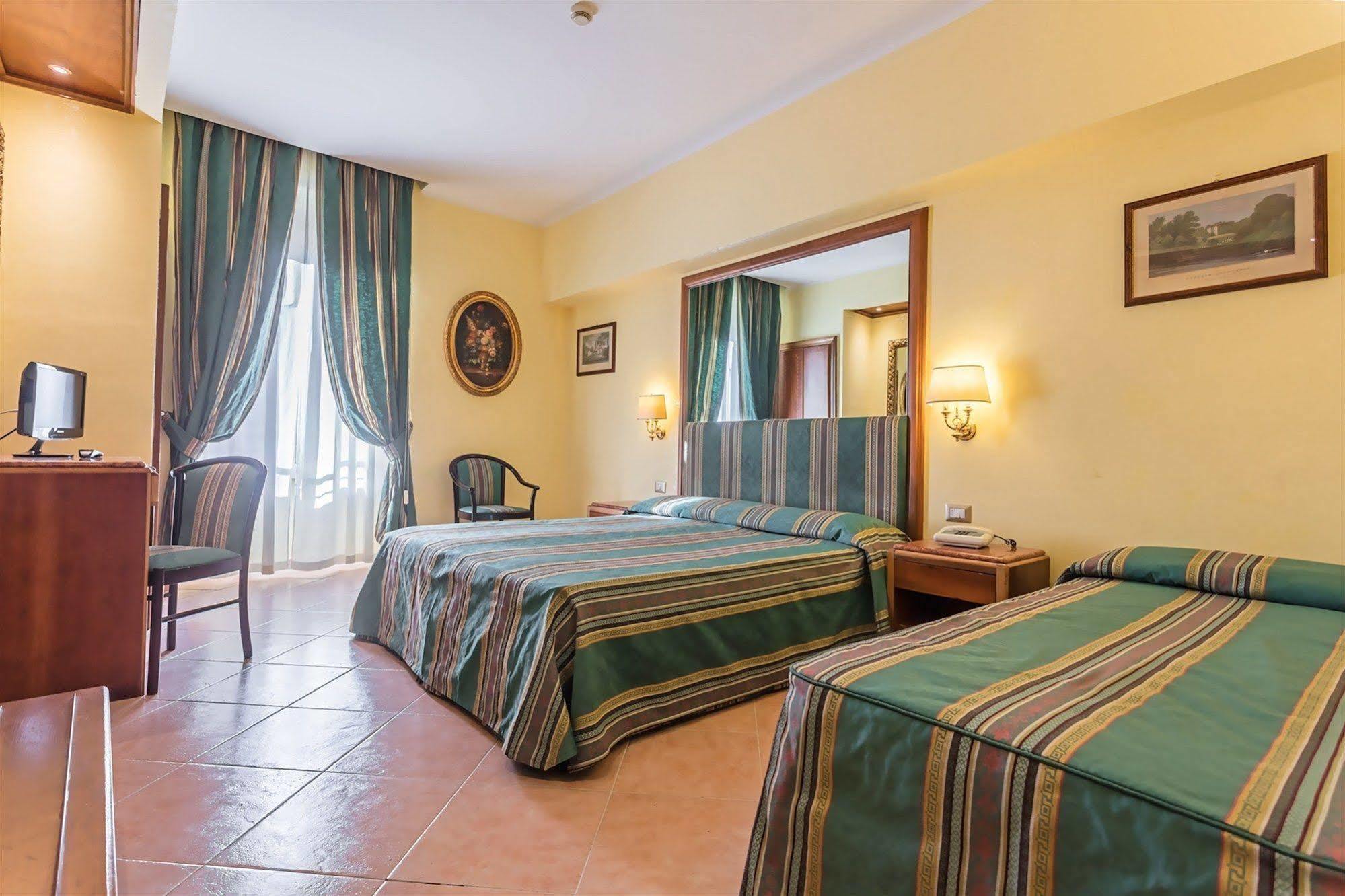 Raeli Hotel Siracusa Řím Exteriér fotografie